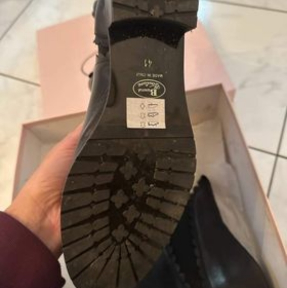 Chelsea Boots from Browns - Picture 3 of 3